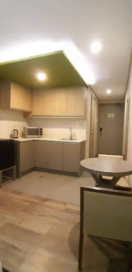 Studio Unit Condo At Antel Serenity Suites Makati Манила Екстериор снимка