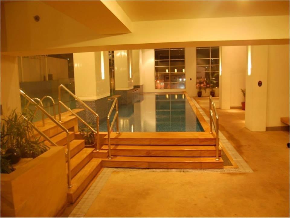 Studio Unit Condo At Antel Serenity Suites Makati Манила Екстериор снимка