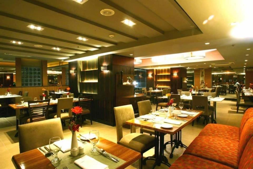 Studio Unit Condo At Antel Serenity Suites Makati Манила Екстериор снимка